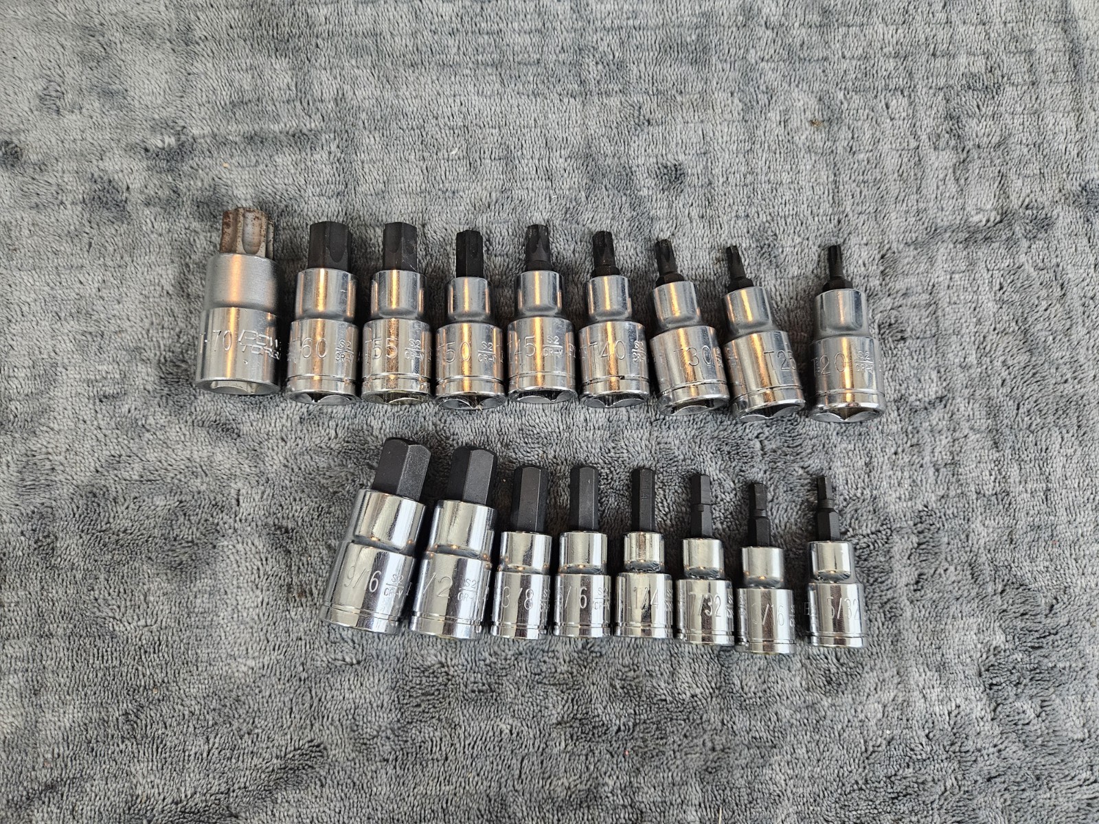 Power Torque 17 Pieces Set Of Bit Sockets