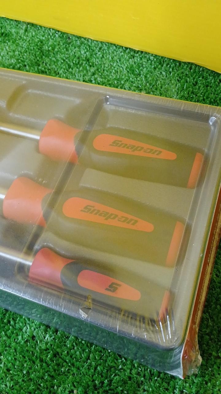 Used Snap-on PTM30DT DARK TITANIUM 3pc Magnetic Extendable Pick-up Tool Set