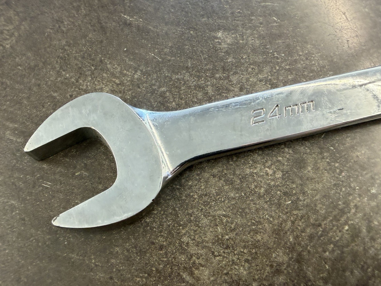 Snap-On 24mm 12-Point Metric Combination Wrench USA OEXM240B (1115675)