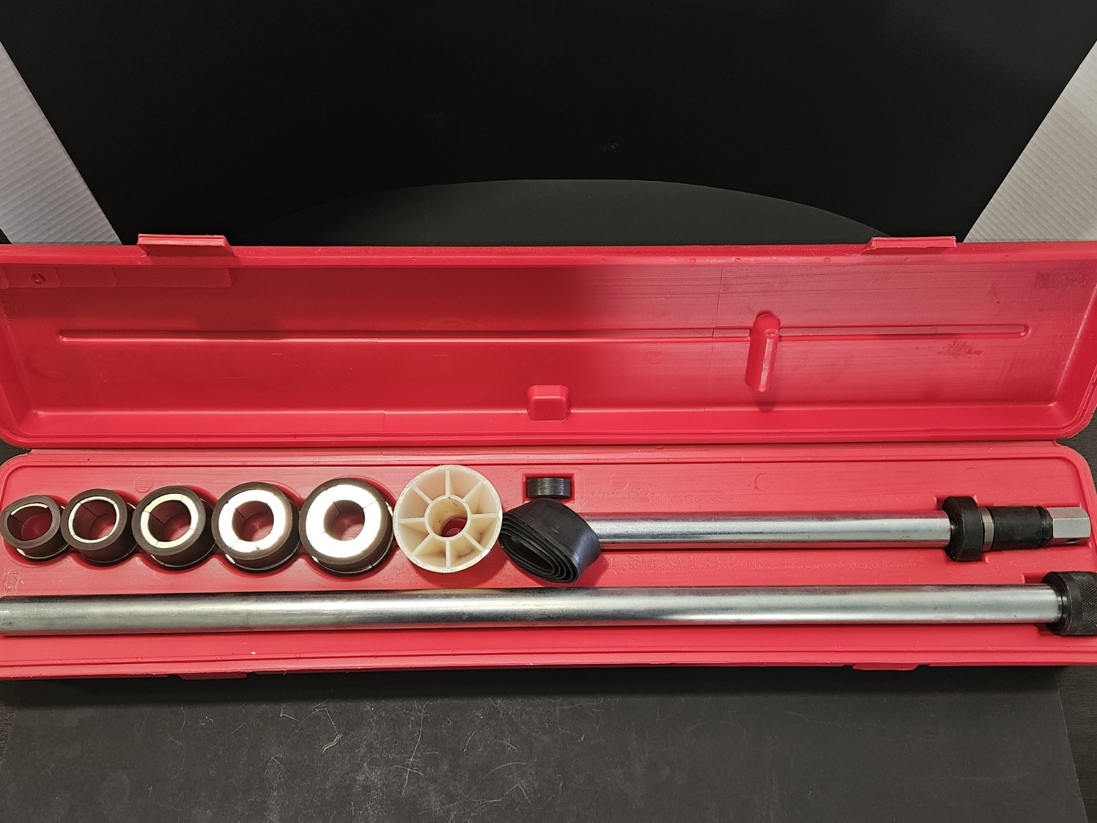 Lisle Corporation 18000 Universal Camshaft Bearing Tool