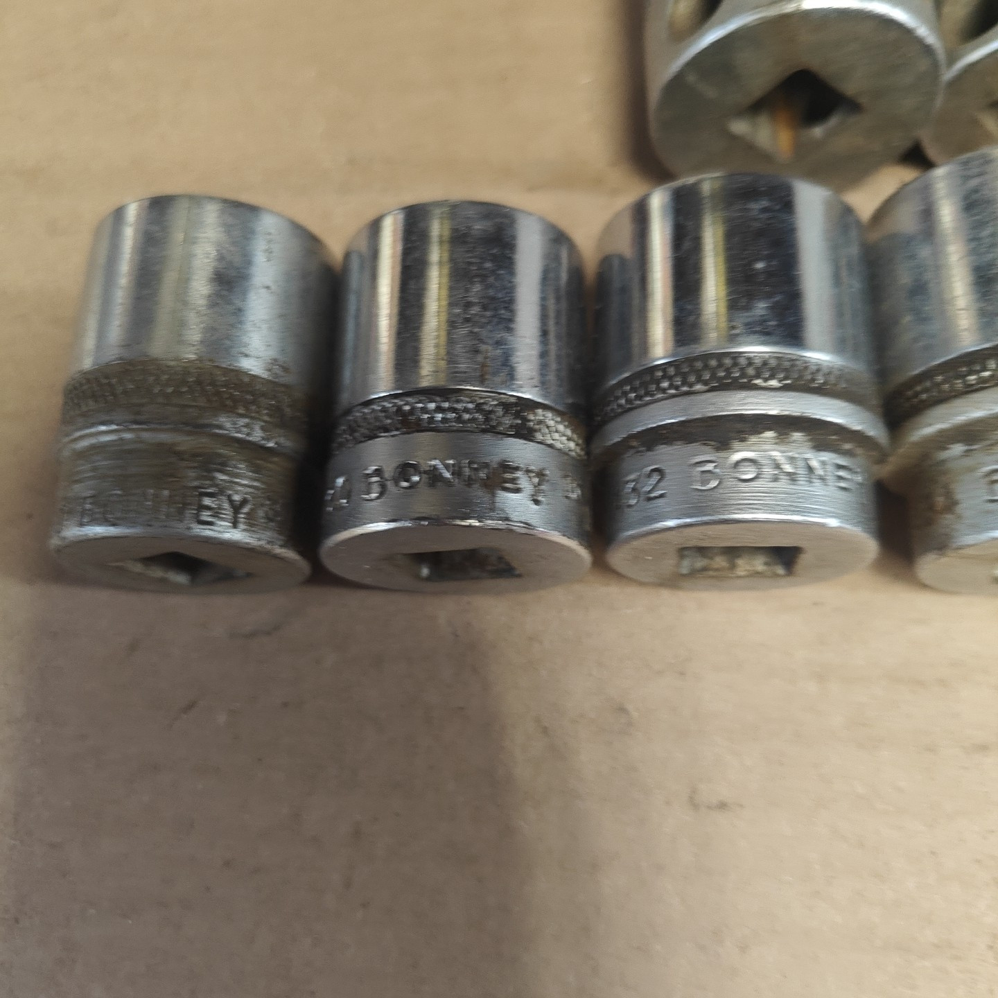 VTG BONNEY 1/2″ DRIVE A-702K RATCHET W/ 9 PC 12 PT SOCKETS 13/16 -1 1/4 READ