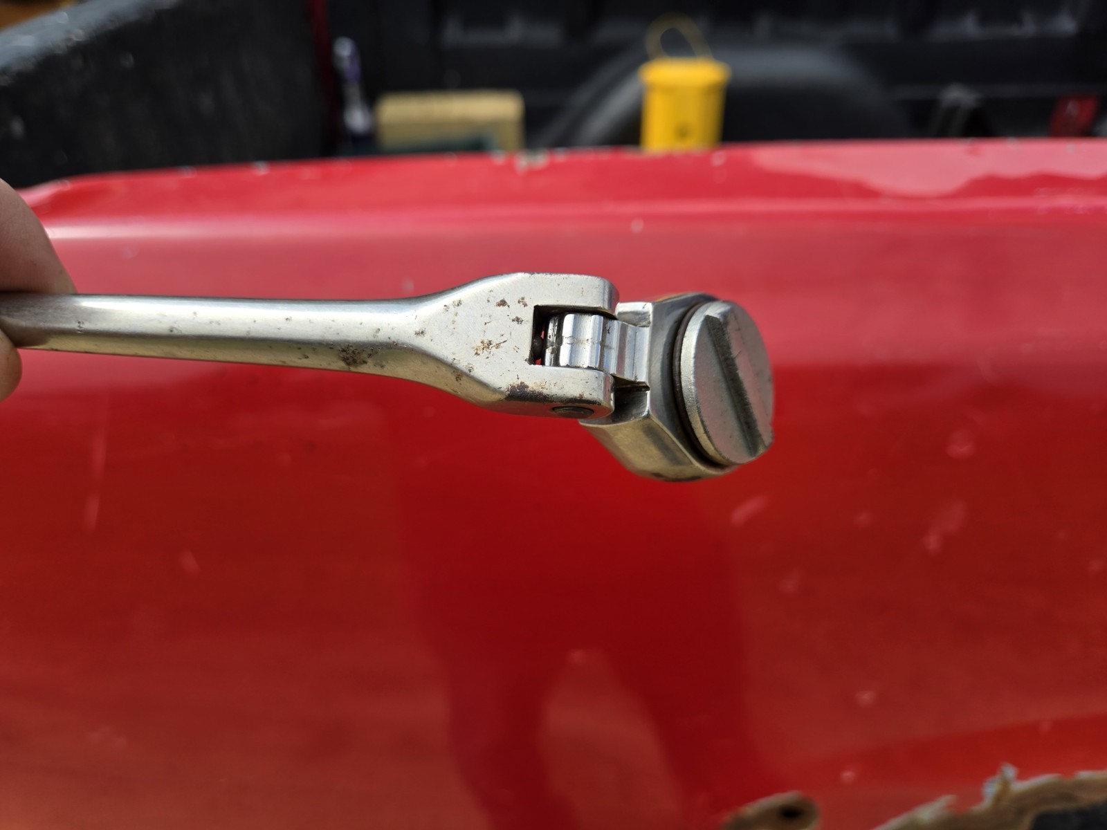 JOHN DEERE Tools USA TY3522 3/8″ Drive Flex Head Ratchet – Chrome Knurled Handle