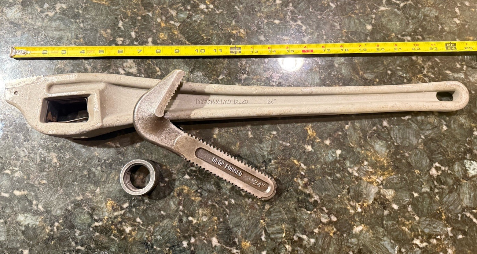 WESTWARD 1XJZ9 24” Aluminum Heavy Duty Pipe Wrench I Beam 3” Serrated Jaw Offset