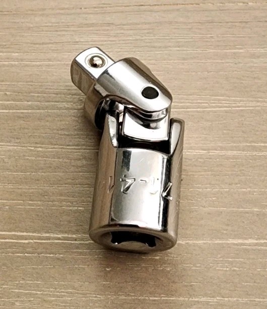 Duralast 1/4″ Universal Swivel Adapter Socket 71-415