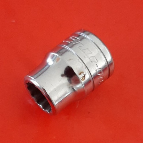 Snap-on Tools F121 3/8″ Shallow Socket 3/8″ Drive 12pt Point USA Engraved 325