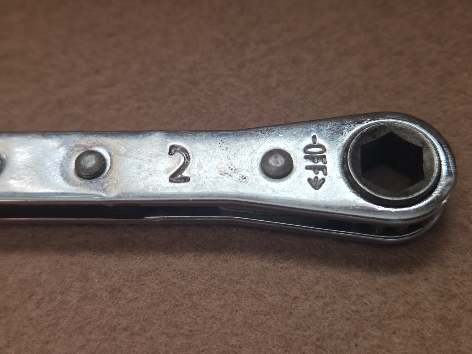 Armstrong USA 1/4″ x 5/16″ Ratcheting Double Box End Wrench 6 Point
