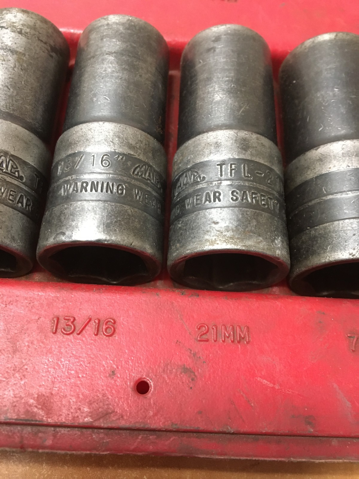 Mac Tools TFL6 6 Piece Thin Thick Wall Lug Nut Flip Socket Set With Case