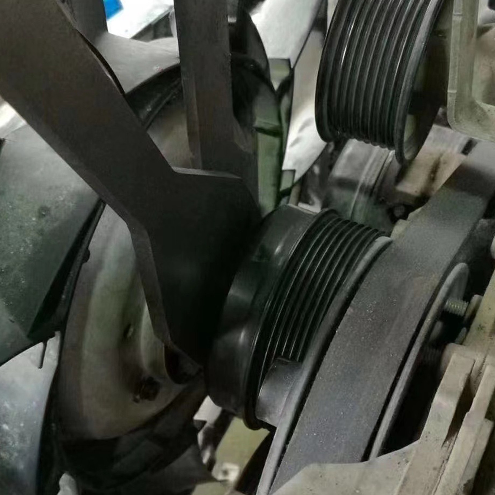 Fan Clutch Nut Wrench Tool Viscous Fan Spanner Wrench Tool, Compatible with Land