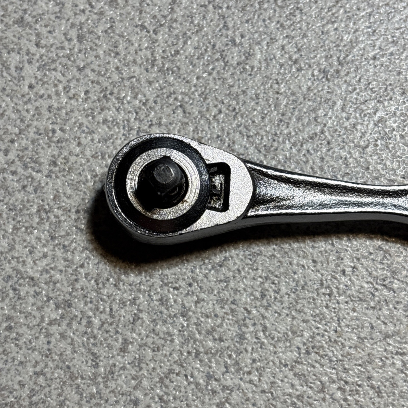VINTAGE CRAFTSMAN 1/4 INCH DRIVE -V- OIL PORT RATCHET NO. 43185 PATENT PENDING