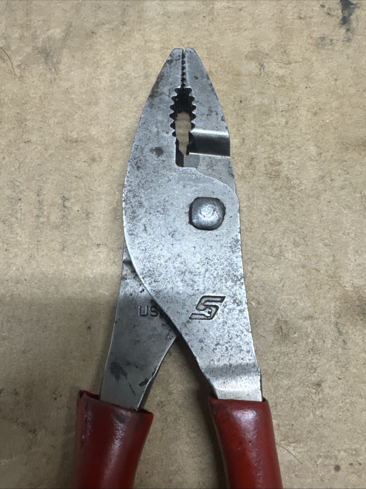 SNAP ON TOOLS USA 137ACF RED 8″ Soft Grip Combo Slip Joint Pliers w/ Cutter