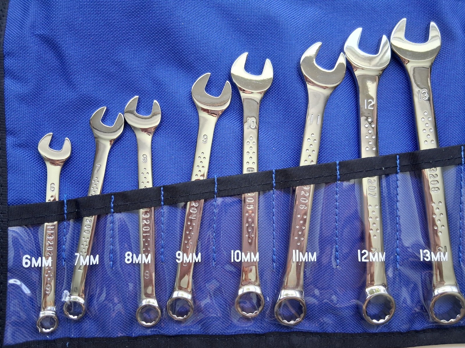 EXPERT 18-piece Combination Wrench Set + Roll Pouch (E110313)