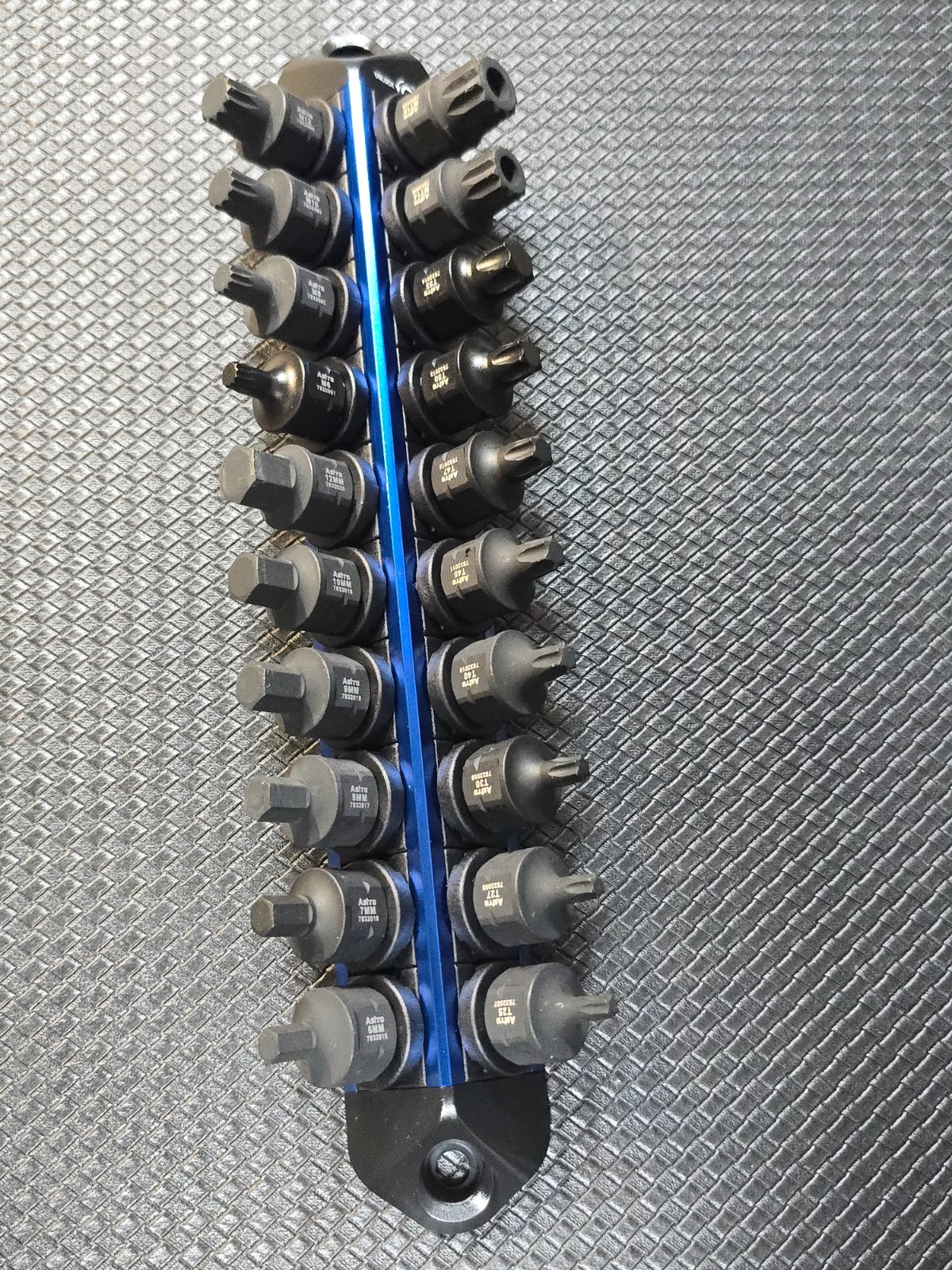 78320 20pc 3/8″ Drive with Outside Hex Nano Impact Torx, Metric Hex & Triple squ