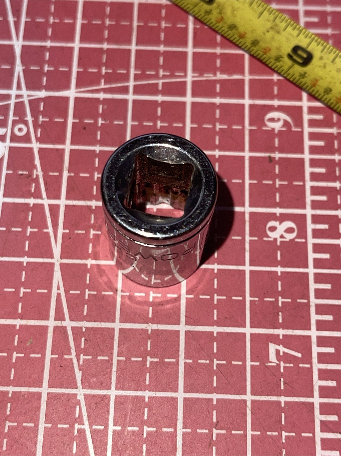 Powerbuilt 9/16 In SAE 3/8 Drive 12 Point Socket 9/16” 3/8” Nice