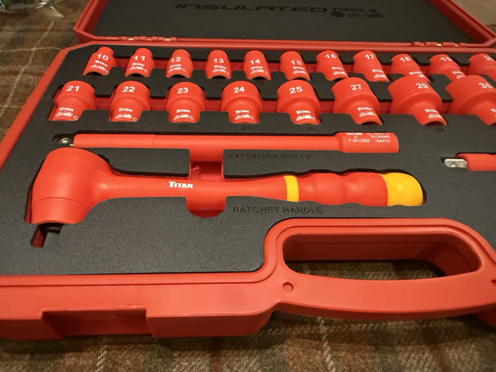Titan Tools 62100 1/2″ Drive Metric Ratchet and Socket Set – 24 Piece