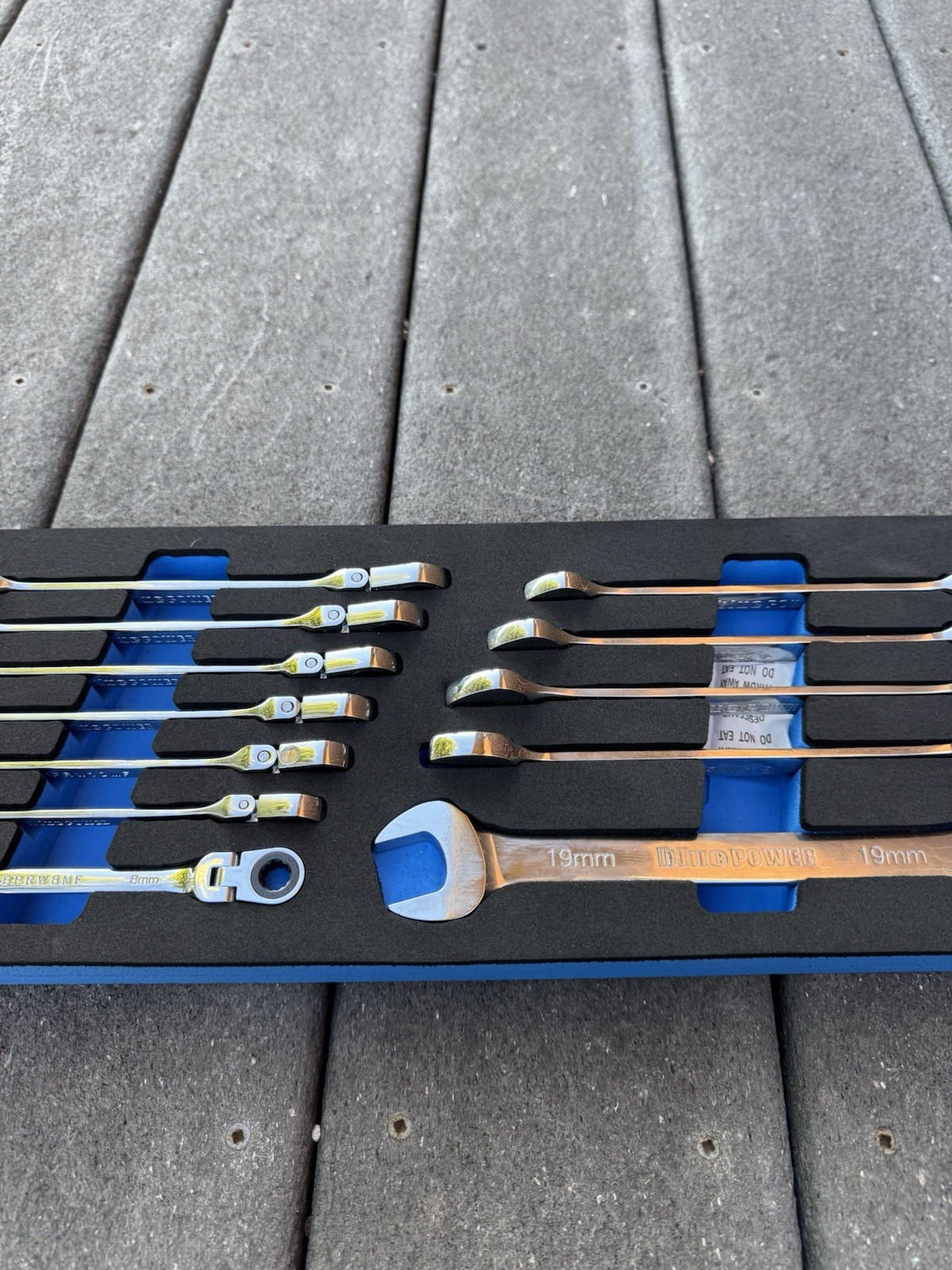 New Cornwell BluePower BPRW12MFST – 12 Pc Metric Ratcheting Flex Head Wrench Set