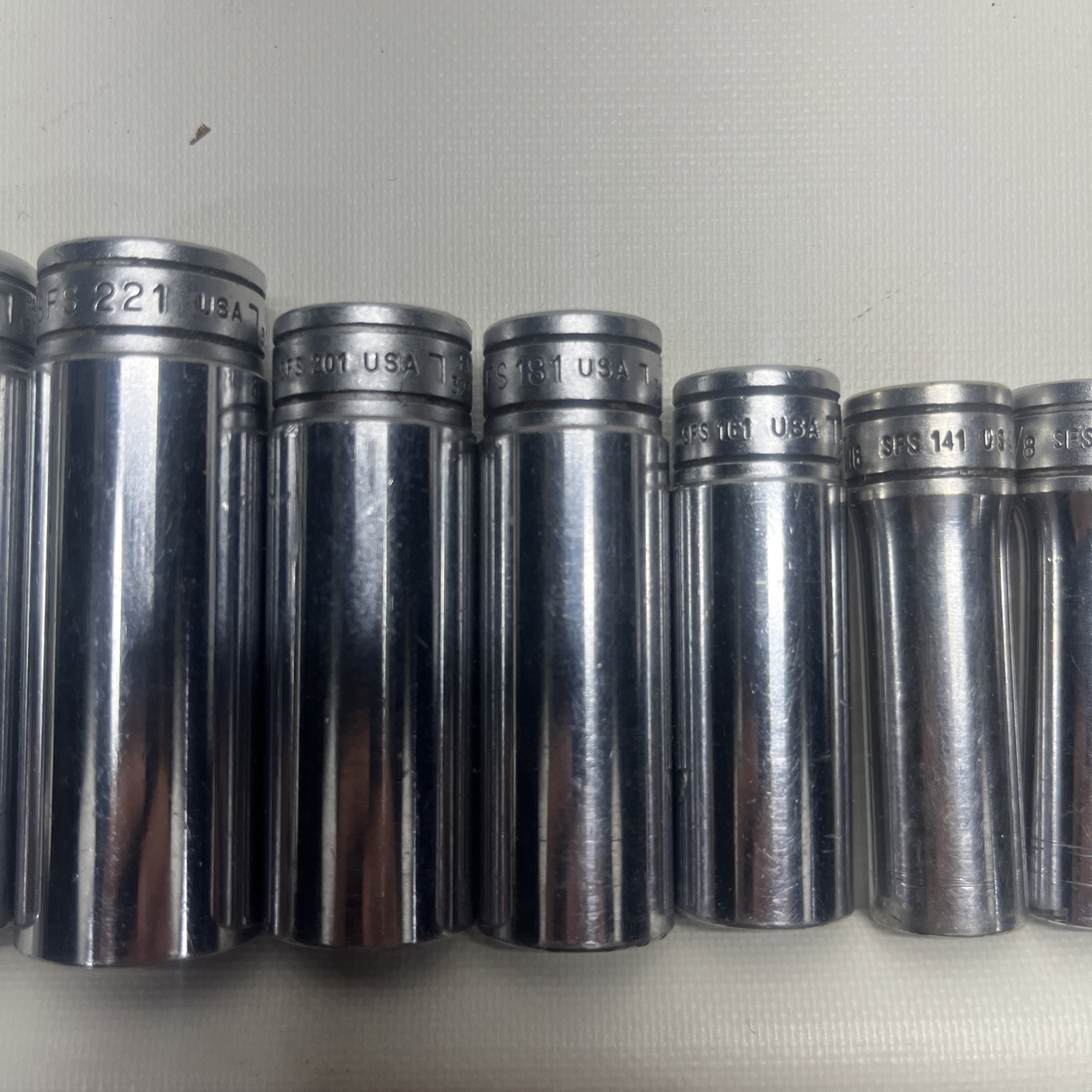 Snap-on 10-Piece 3/8″ Drive 6-Point Deep Chrome SAE Socket Set 1/4-13/16”211SFSY