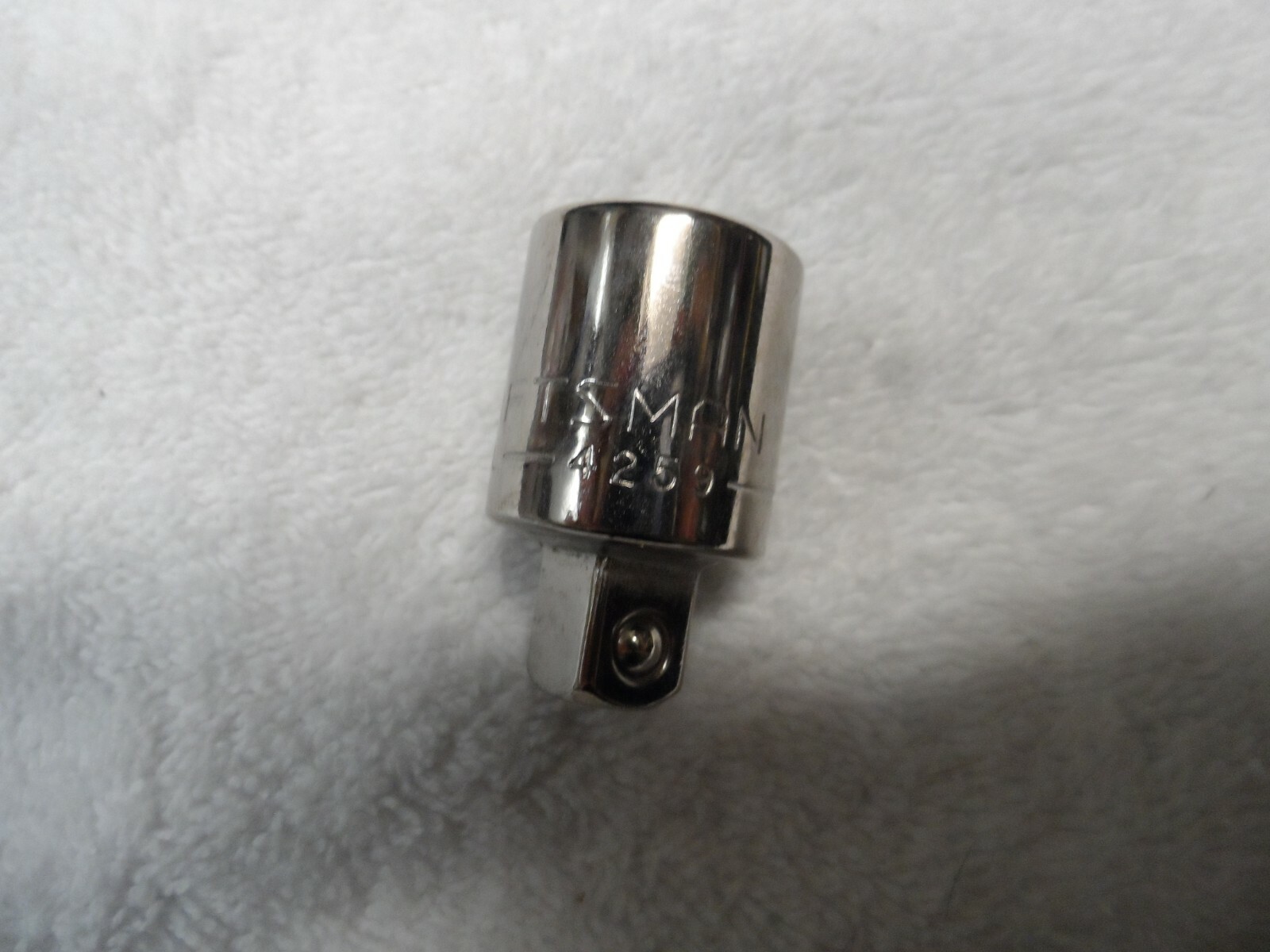 Craftsman 1/2″ to 3/8″ Drive Socket Adapter / Reducer, made USA – Part # 4259