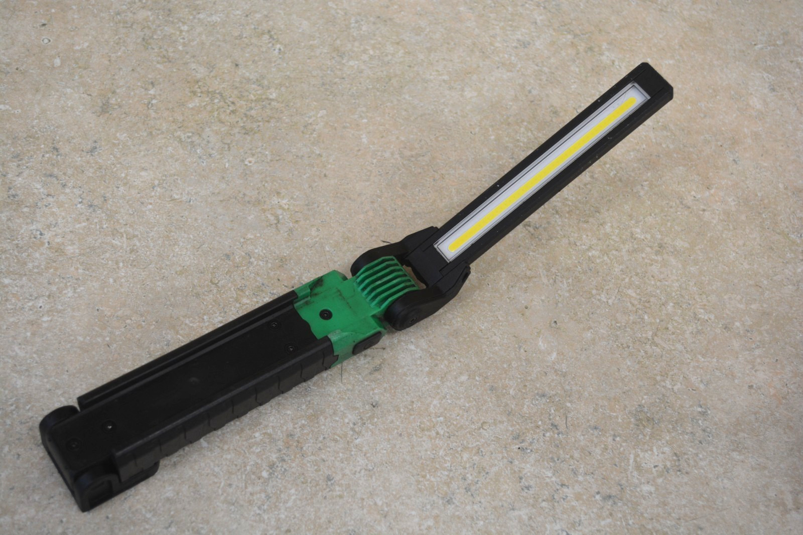 MATCO Tools Cordless Folding Work Light MWLAG *Pre-owned* FREE SHIPPING