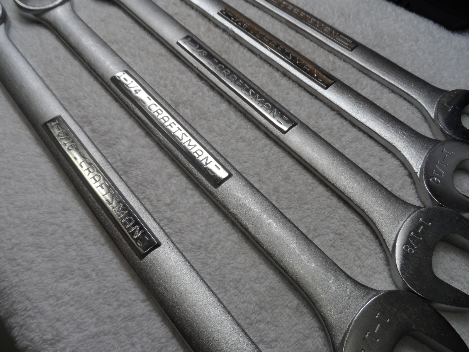 Craftsman SAE Combination Wrench Set, 12 pt, 1″ to 1-5/16″ – 5 pcs (A-AG)