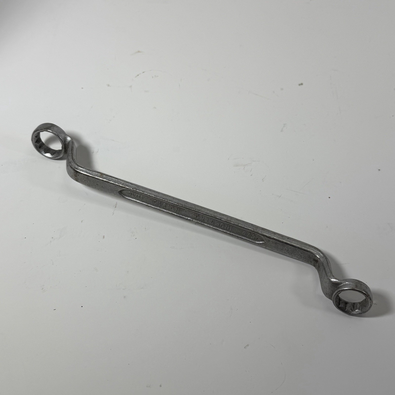 Indestro Select 5/8″-11/16″ Wrench Box End Offset SAE 12 Point #913 USA