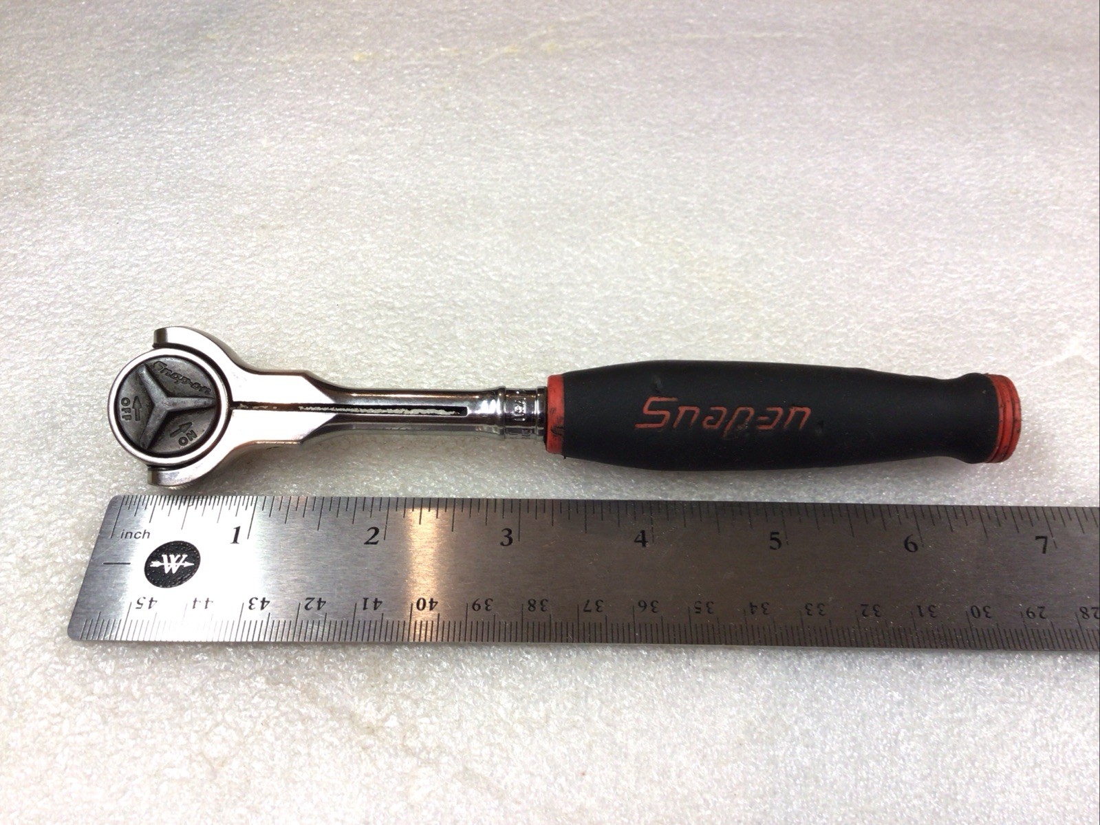 Snap-On TH737 -1/4″Dr., Round Swivel Head, Red Soft Grip Handle Ratchet-USA-NICE