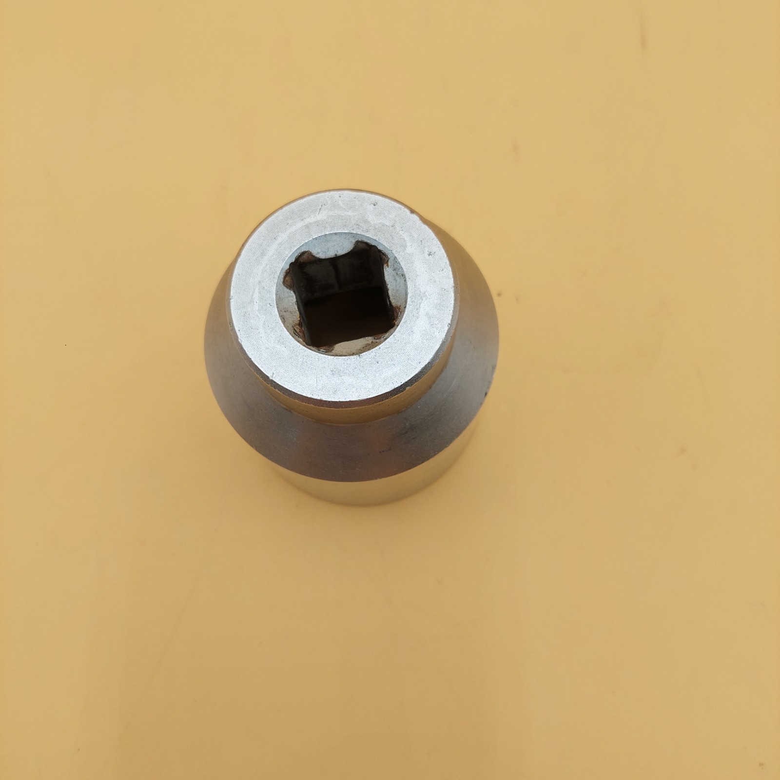 NAPA USA 2-3/16″ 12pt SAE 3/4″ Drive Socket NH1270 Nice Condition
