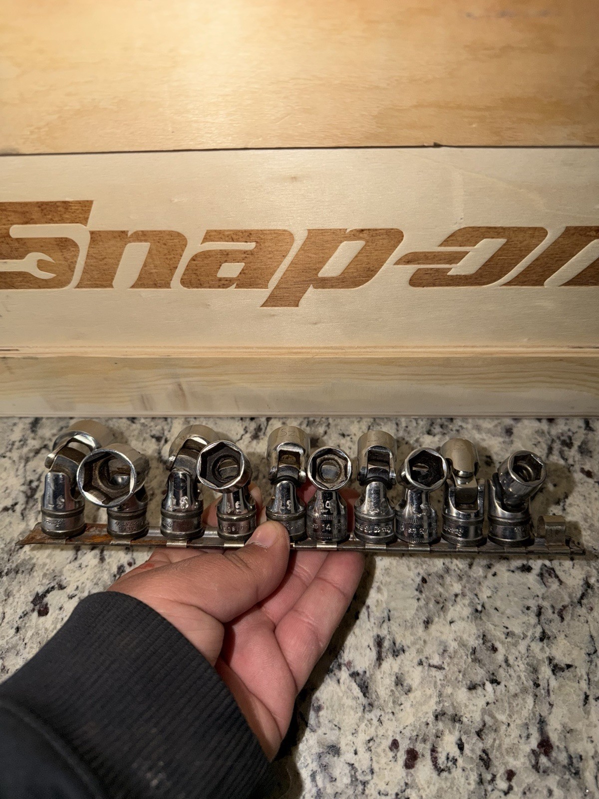 SNAP-ON 3/8″ FSUM 10 PC 11-12-13-14-15-16-17-18-19 METRIC-6-POINT SWIVEL SOCKETS