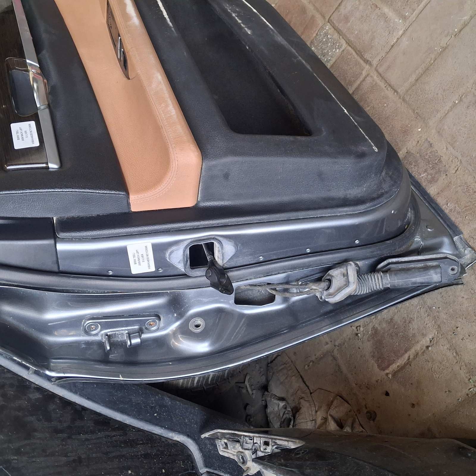 2010 BMW 750i xDrive Door Shell 41525A2A391