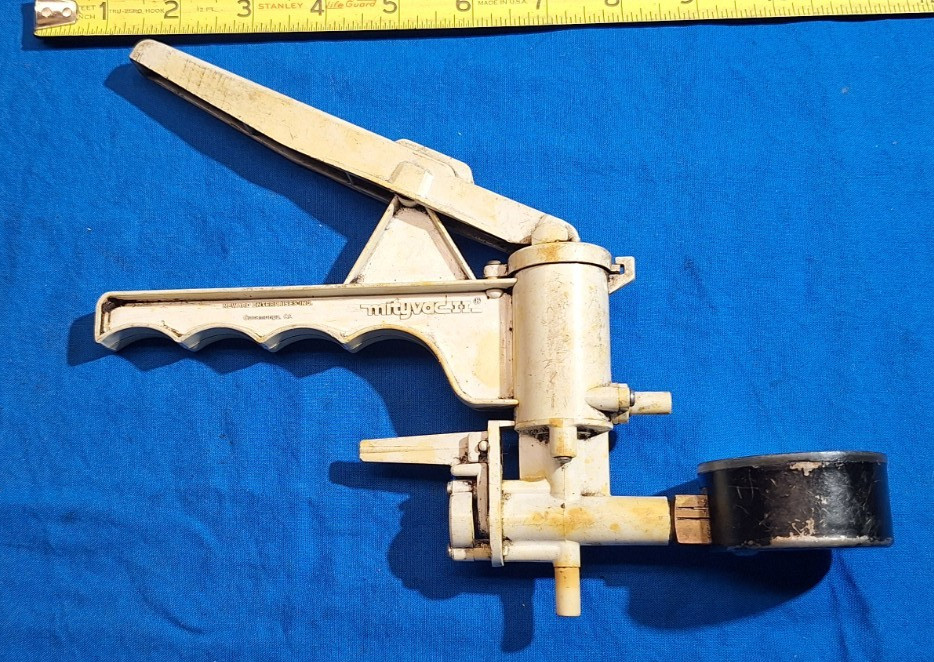 Mityvac II plastic Vacuum Pump and pressure Hand Held USA made