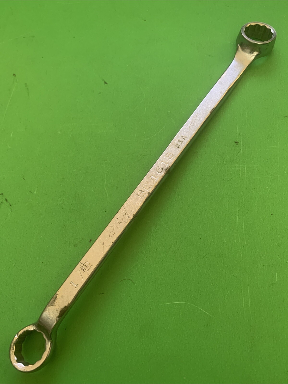 Mac Hand Tools USA 12 Point SAE Size 1/2″ x 9/16″ Offset Box Wrench BL1618