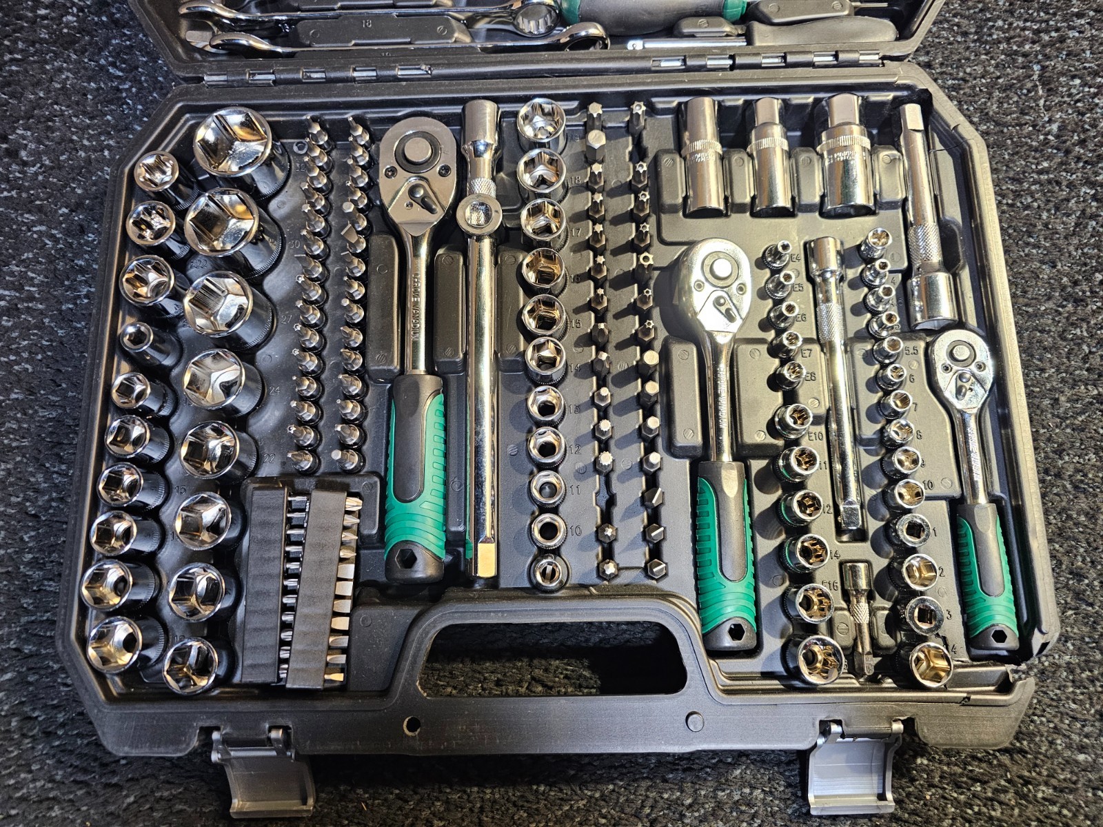 212 PCS Socket 1/4 3/8 1/2″ Spanner Drive Ratchet Wrench Mechanic Tool