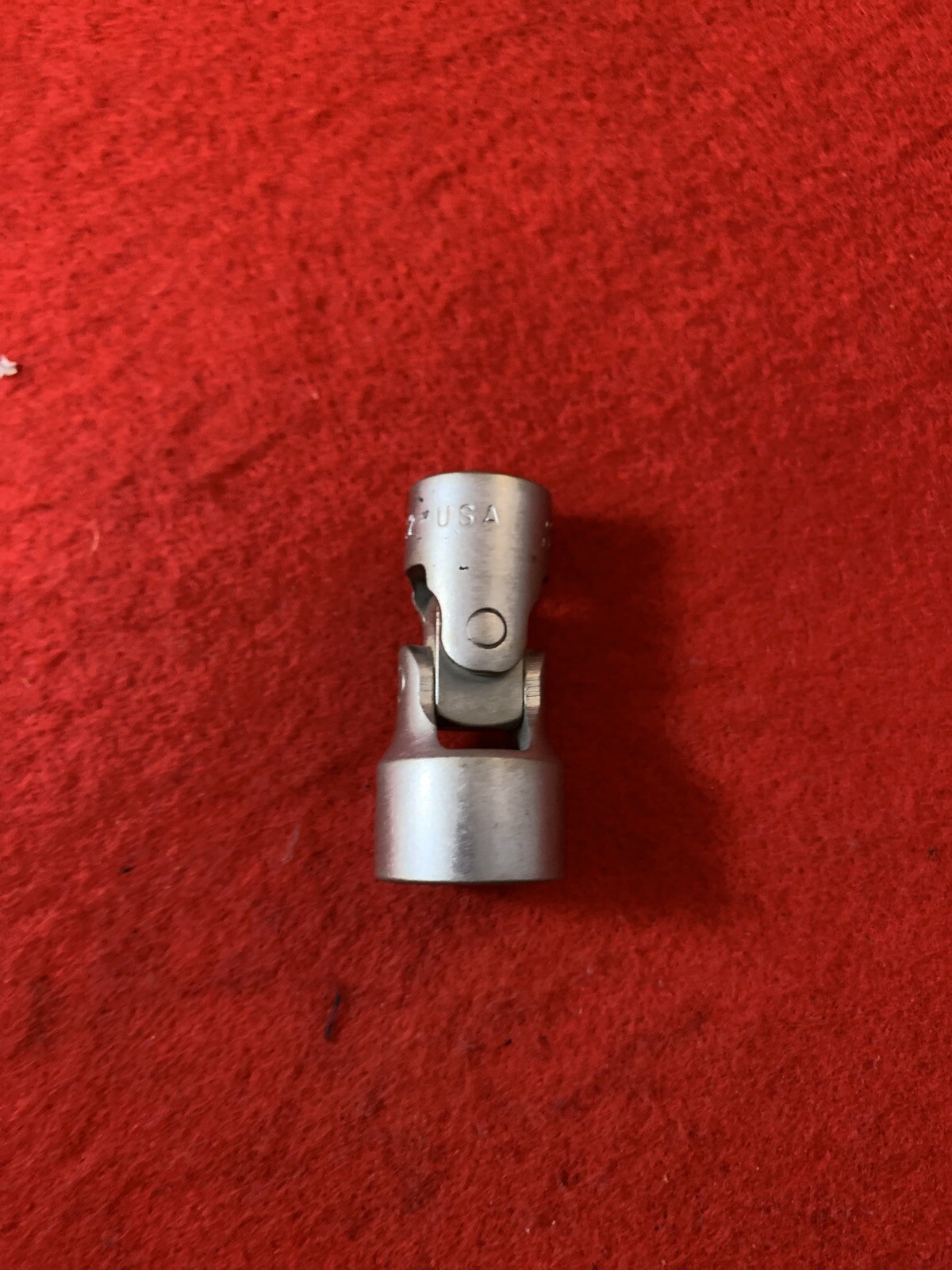 Snap On FVU22 Universal 11/16″ SAE 12 Point Swivel Socket (F8)