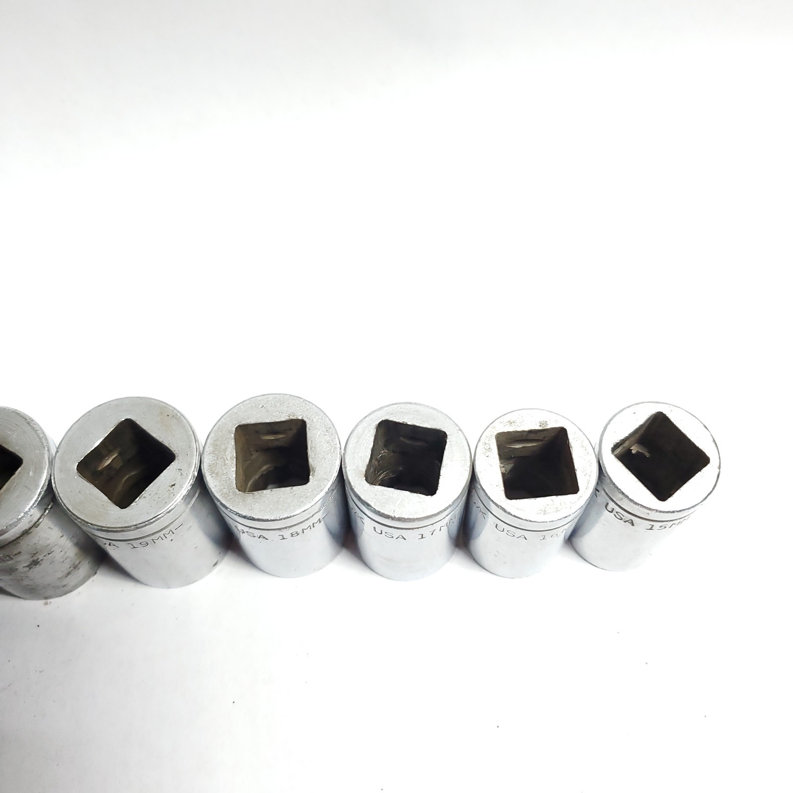 Blackhawk 13 pc. 1/2″ Drive Metric Socket Set 27mm-15mm 42027M-42015M