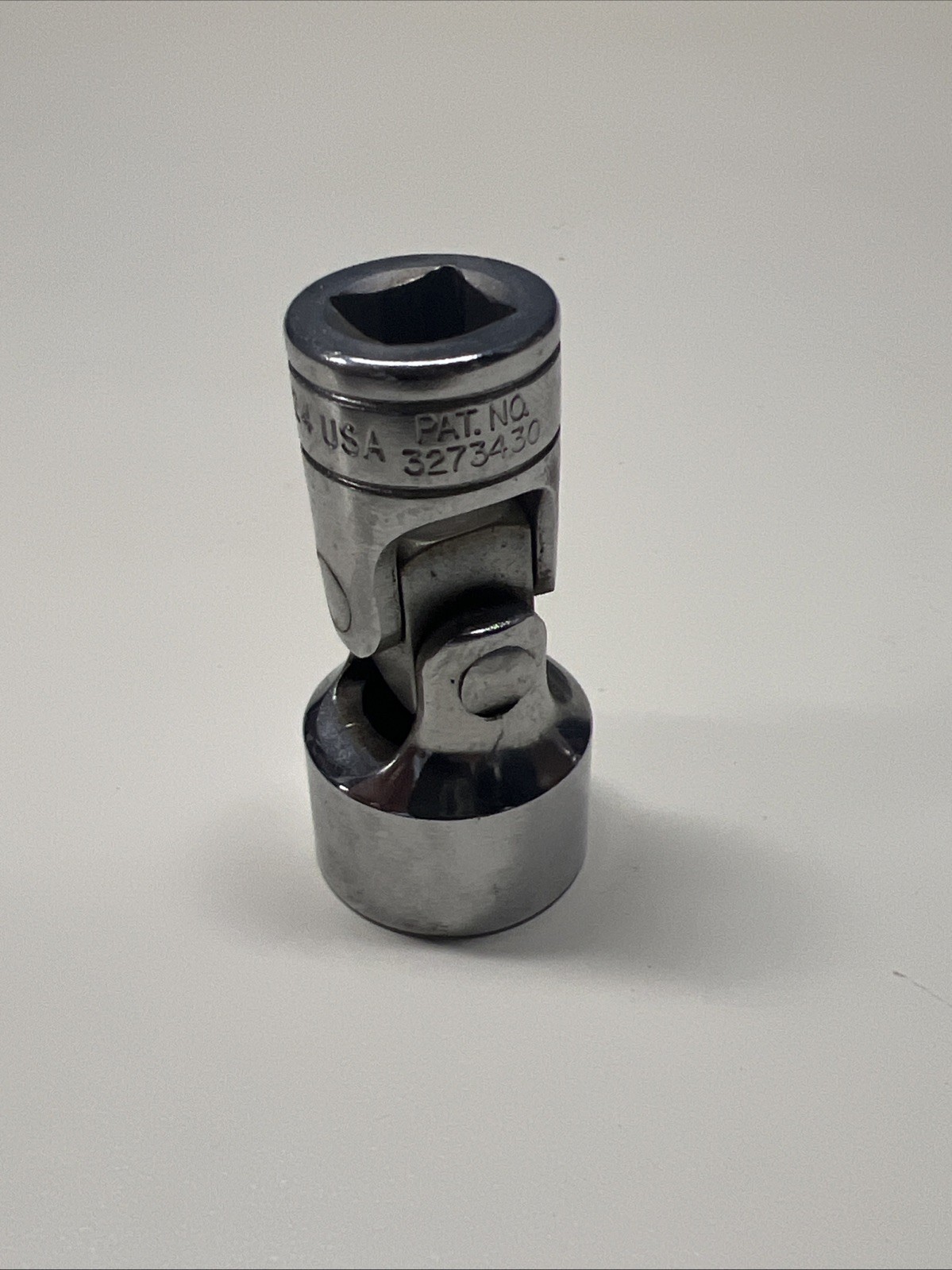 Snap-On FS24 swivel/universal 3/4″ short socket 6 point 3/8″ drive #8A3