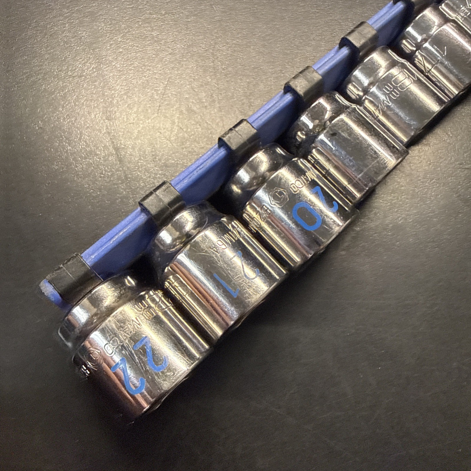 MATCO TOOLS 3/8″ DRIVE METRIC 6 POINT SHALLOW CHROME SOCKET 17 PIECE SET