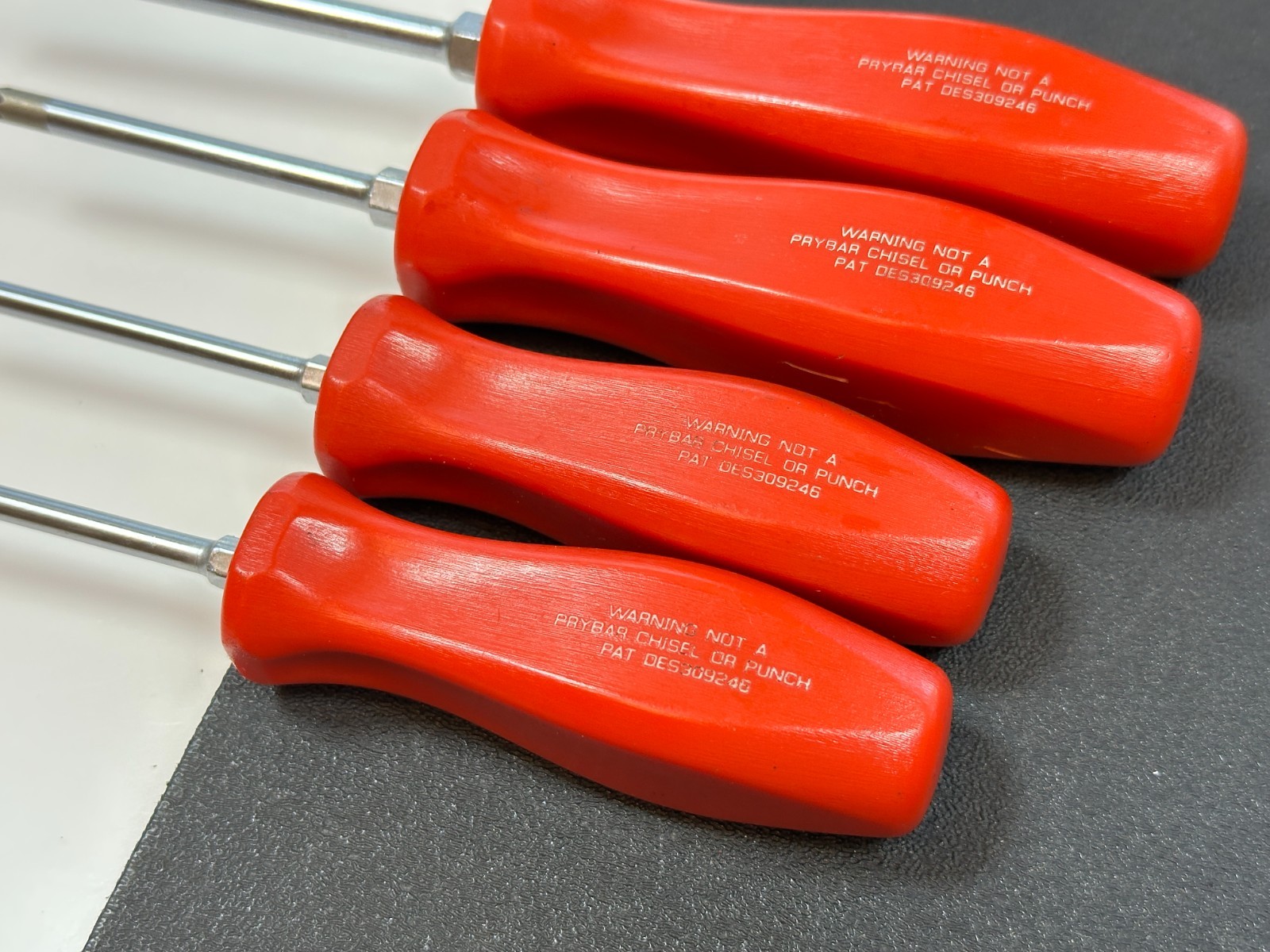 🇺🇸 Snap-on Tools USA 4pc RED Hard Handle Torx Screwdriver Set, T15 T20 T25 T30