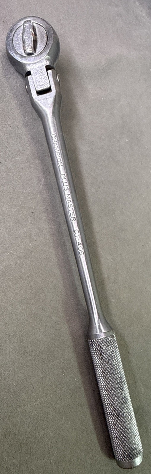 Vintage Champion Plug-Master Swivel Head Flex-Head Ratchet CT-405 3/8″Drive