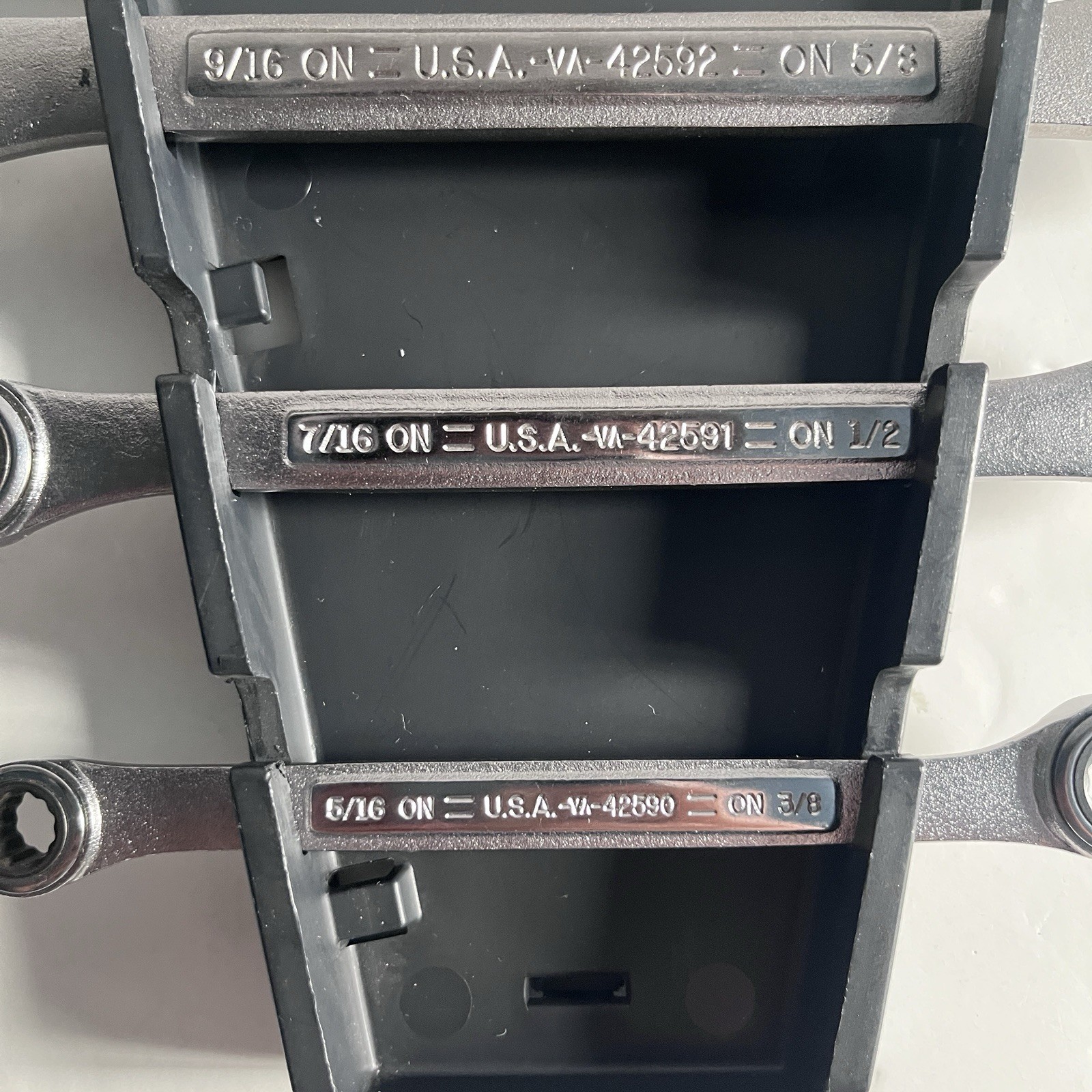 Craftsman USA 42446 SAE 5/16″-3/4″ Ratcheting Double Box Wrench Set
