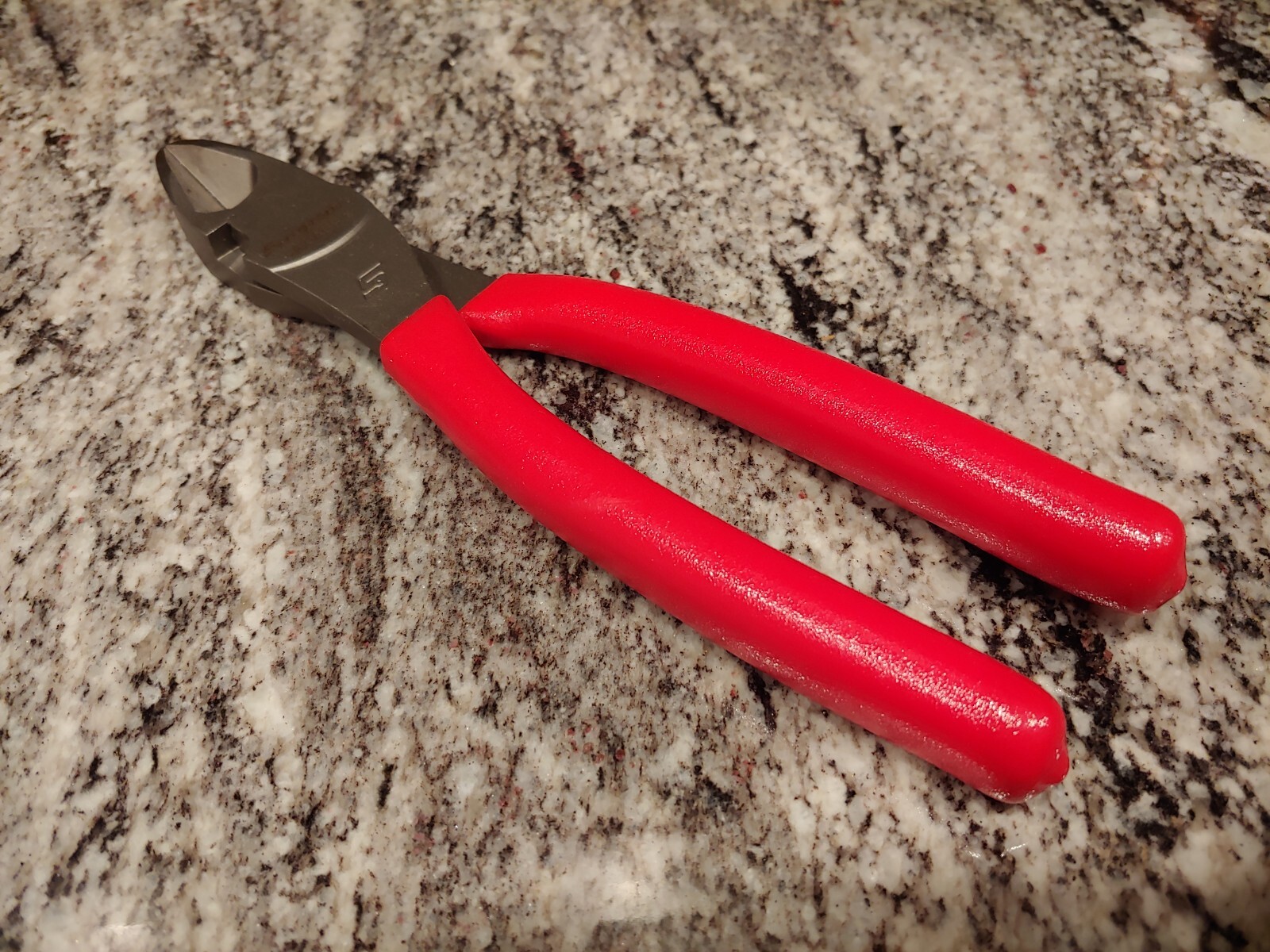 Snapon Tools 8″ Vector Edge High Leverage Diagonal Cutter Pliers – RED