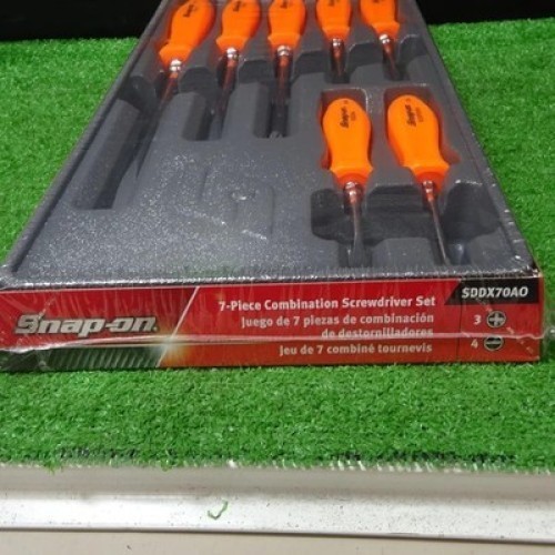 NEW Snap On 7-piece screwdriver set, orange SDDX70AO