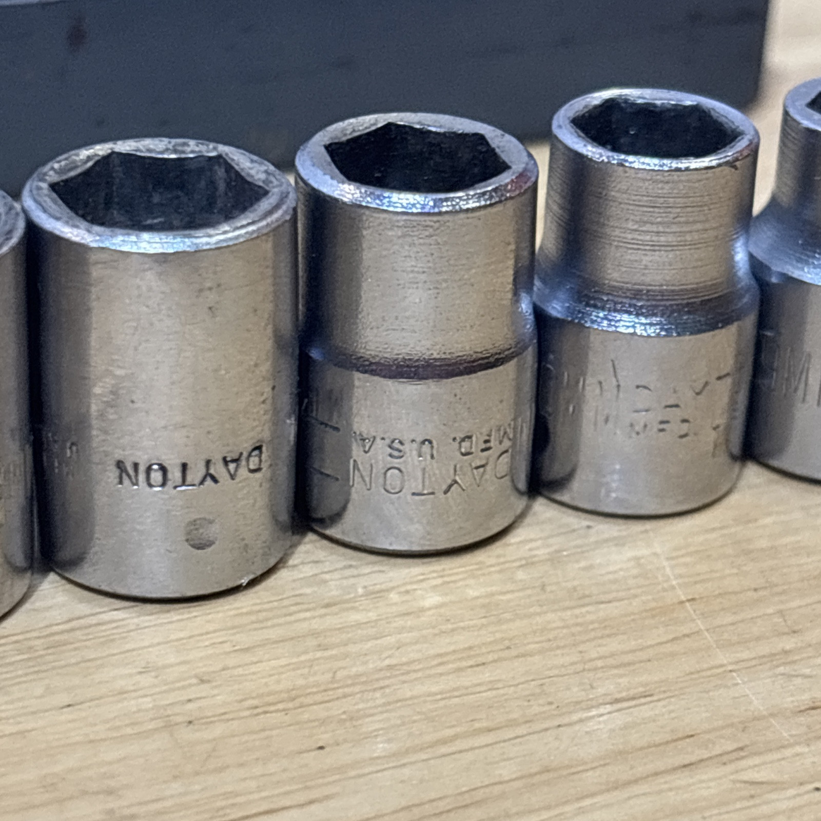 Dayton Metric Shallow Socket Set 3/8″ Drive 6 Point 7mm to 19mm USA READ!