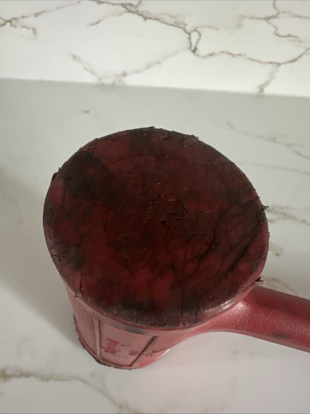 Snap ON 56oz dead blow hammer. Red with soft grip handle.