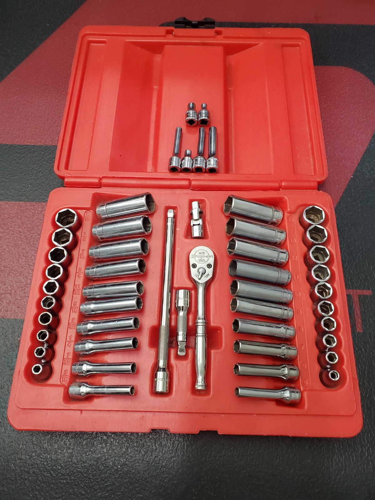 50 Pcs Snap On 1/4″ Dr General Service Set Metric SAE Sockets Ratchet 144TMPB +6