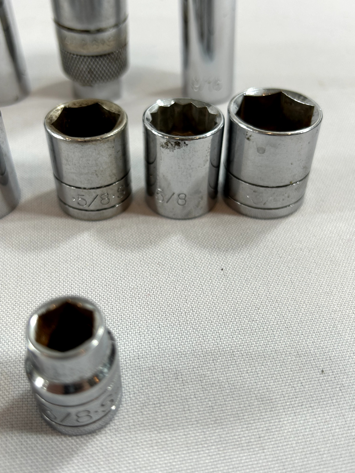 Lot of S-K Sockets – 29 Pieces – All different types 26 3/8 Drive- 1/2 Drive