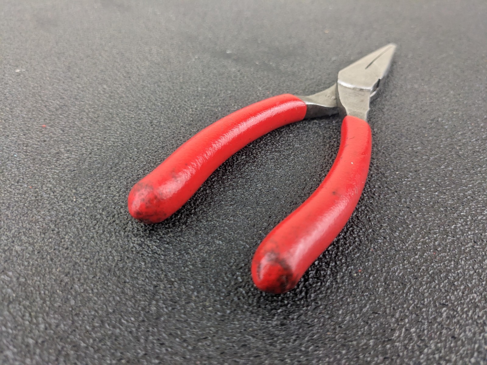 #bm442 Snap-on Tools 95ACF RED 6in SOFT GRIP NEEDLE NOSE PLIERS USA