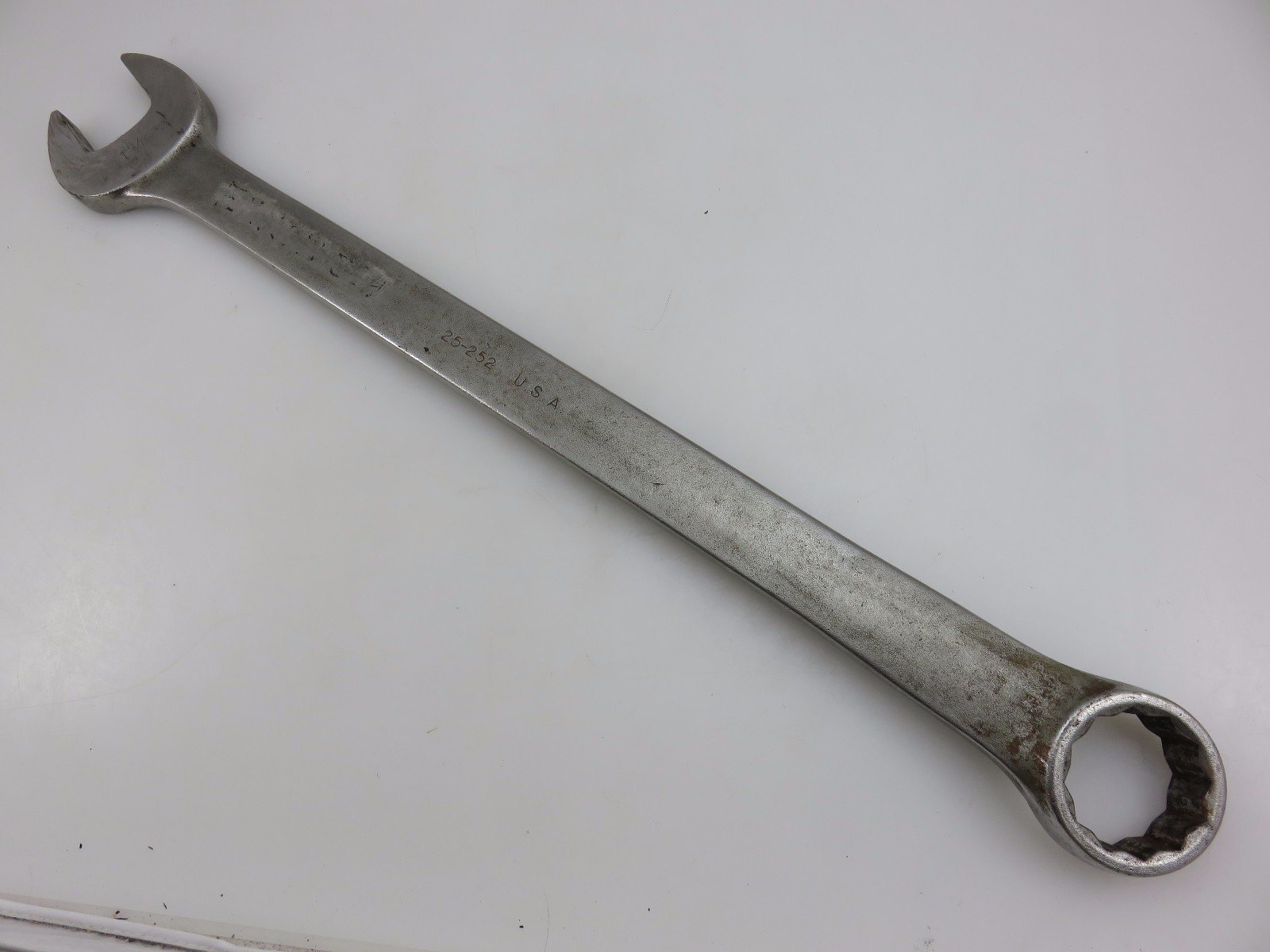 Armstrong 25-252 1 5/8″ Combination Wrench 24″ Long 12 Point Made In USA