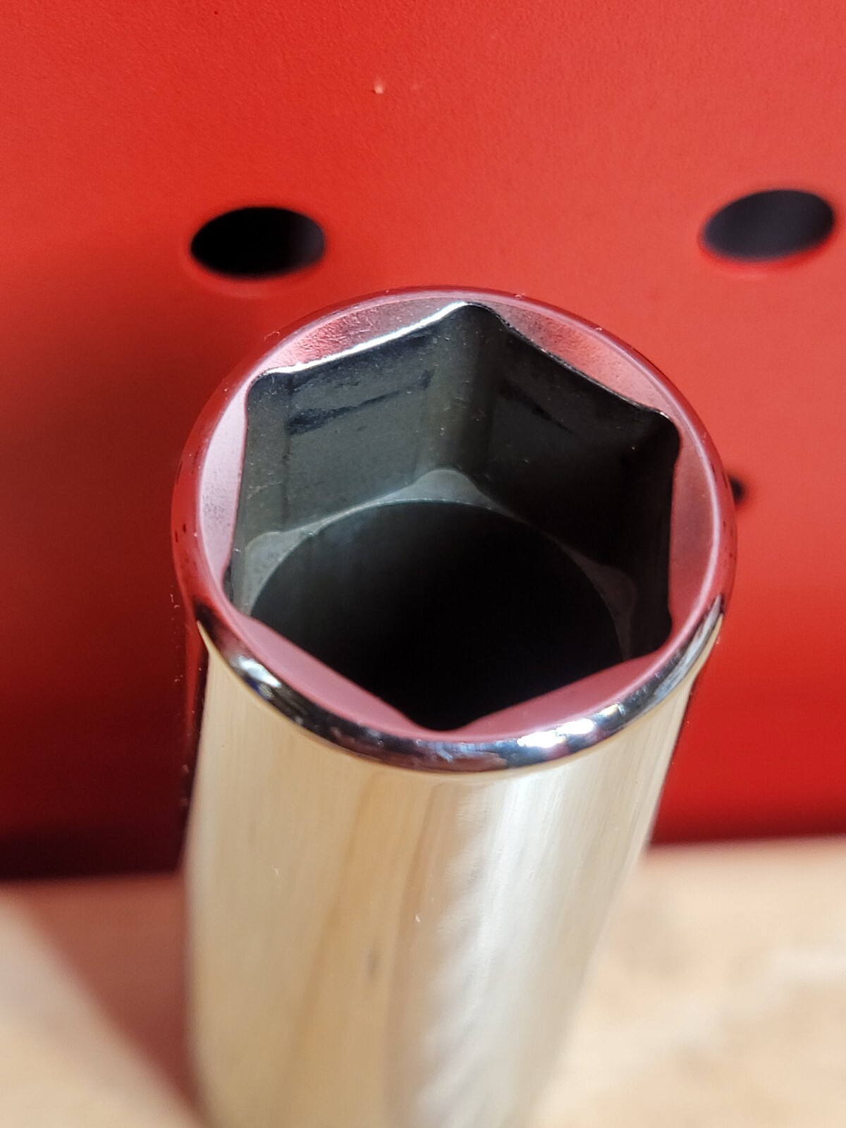 Snap-on Tools SFSM17 17mm 3/8″ Drive 6-Point Metric Deep Chrome Socket