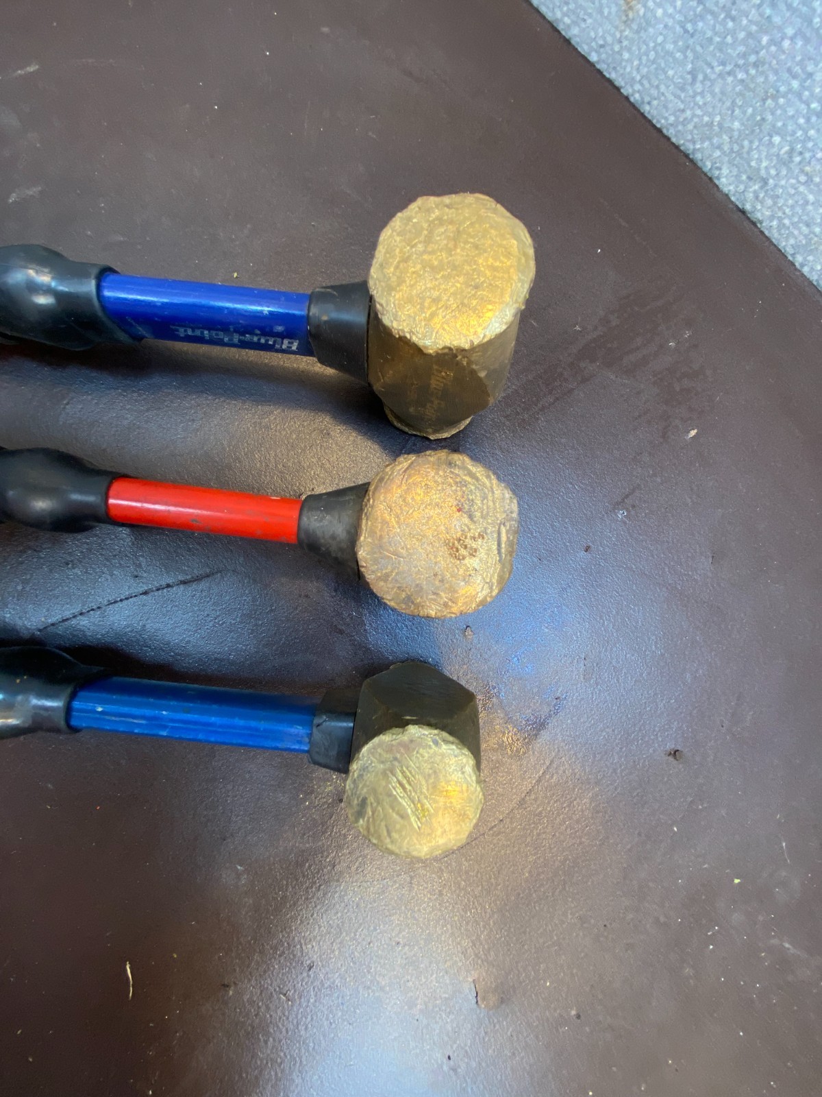 2 BLUE POINT BRASS HEAD HAMMERS RUBBER HANDLE HBR15 & HBR25/ 1 UNKNOWN BRAND