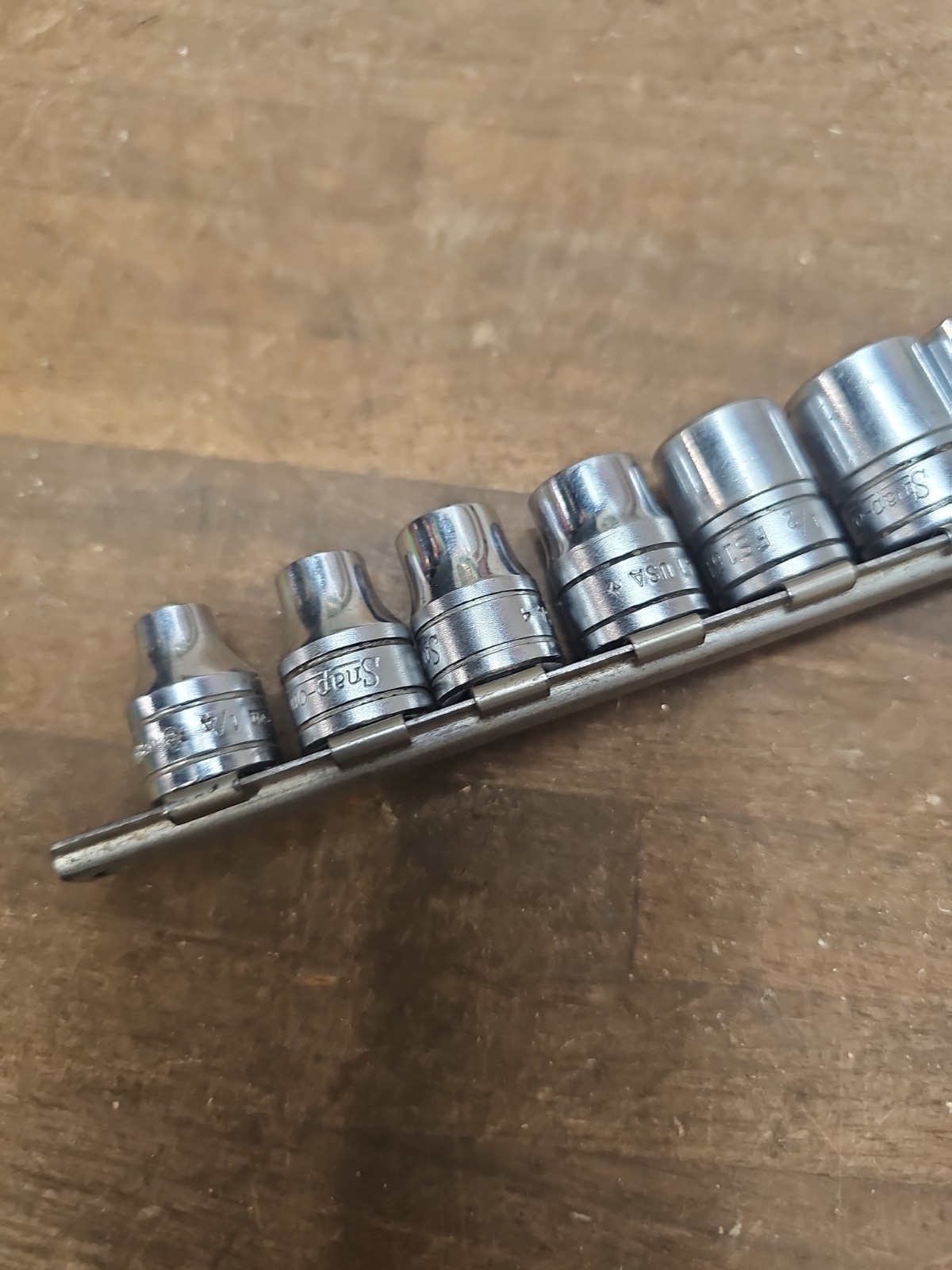 F76- Snap-On [FS081-FS281] 11-Pc. 1/4″-7/8″ 3/8″-Dr 6-Point Shallow Socket Set