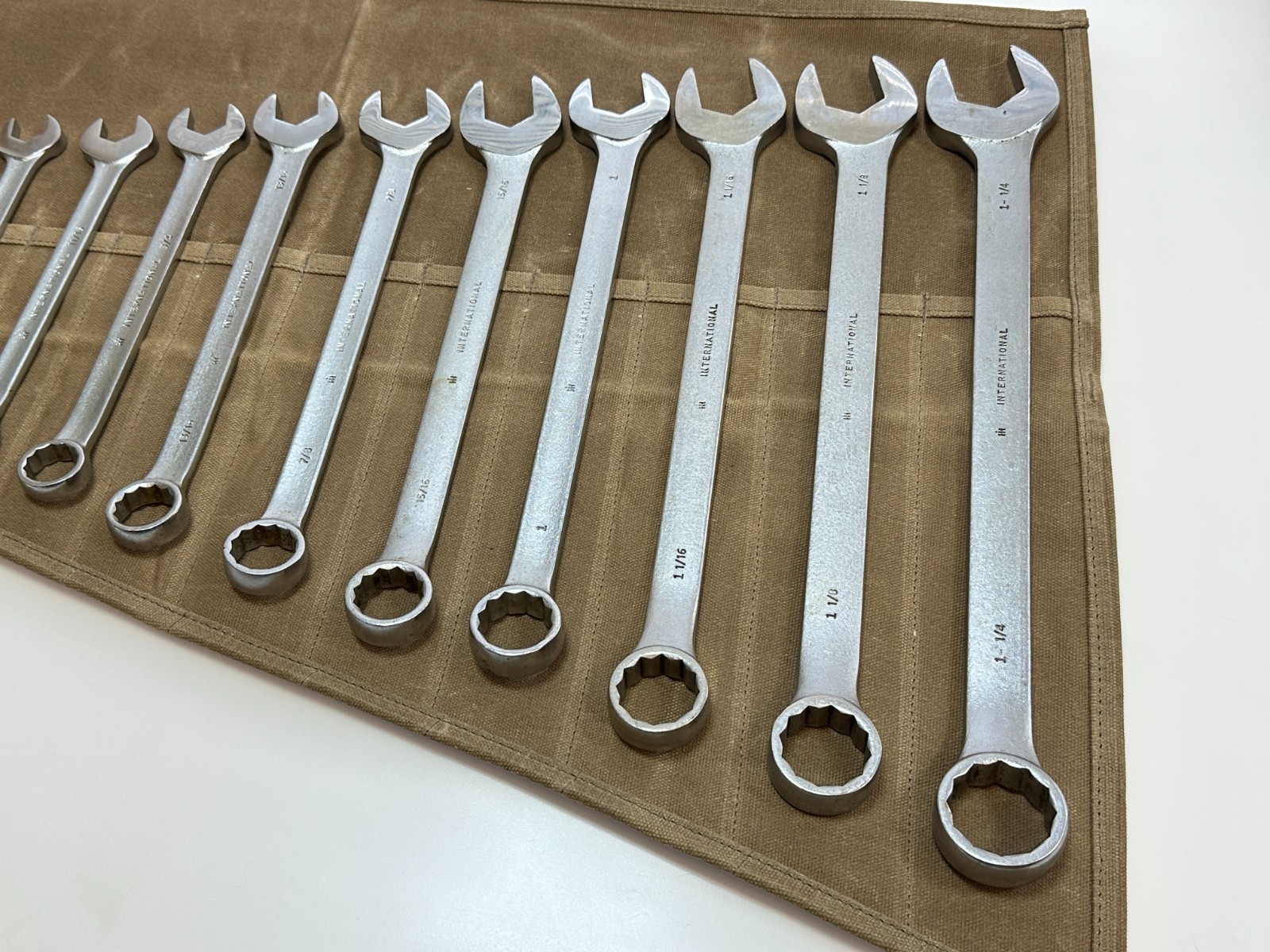 International Harvester IH USA SAE 3/8″-1-1/4″ (Complete) Combination Wrench Set